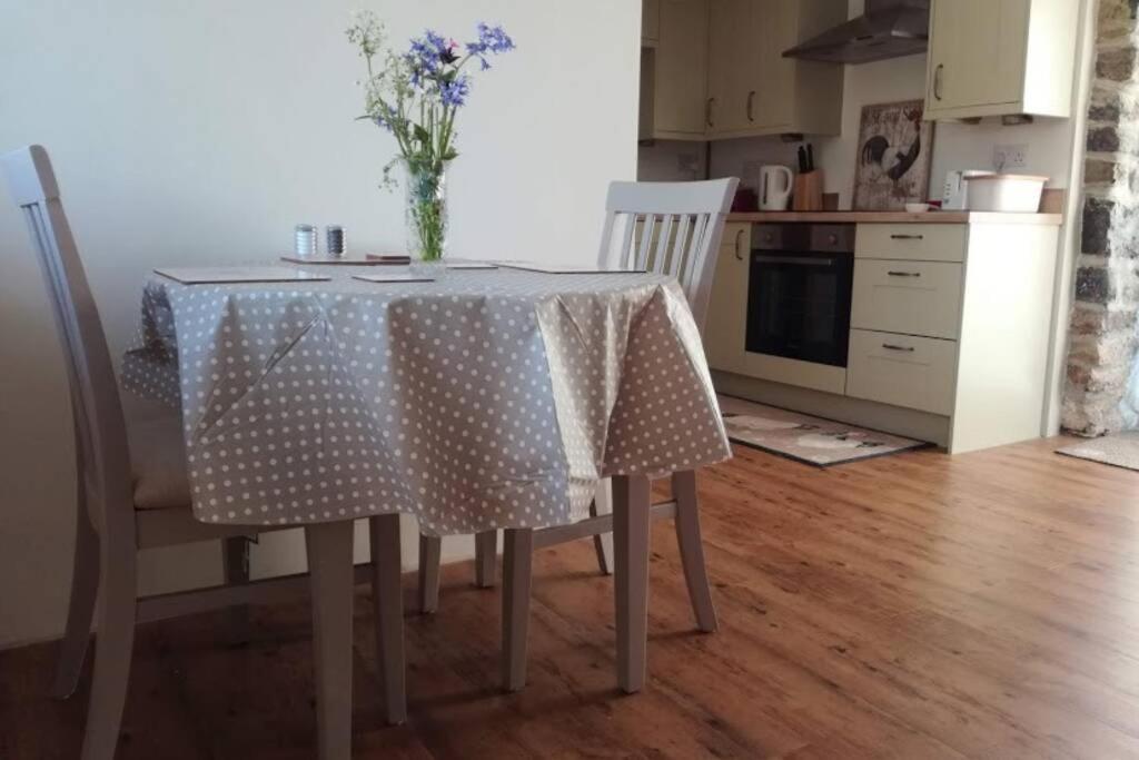 Farm Accommodation - The Lizard Peninsula, Cornwall Helston Zewnętrze zdjęcie